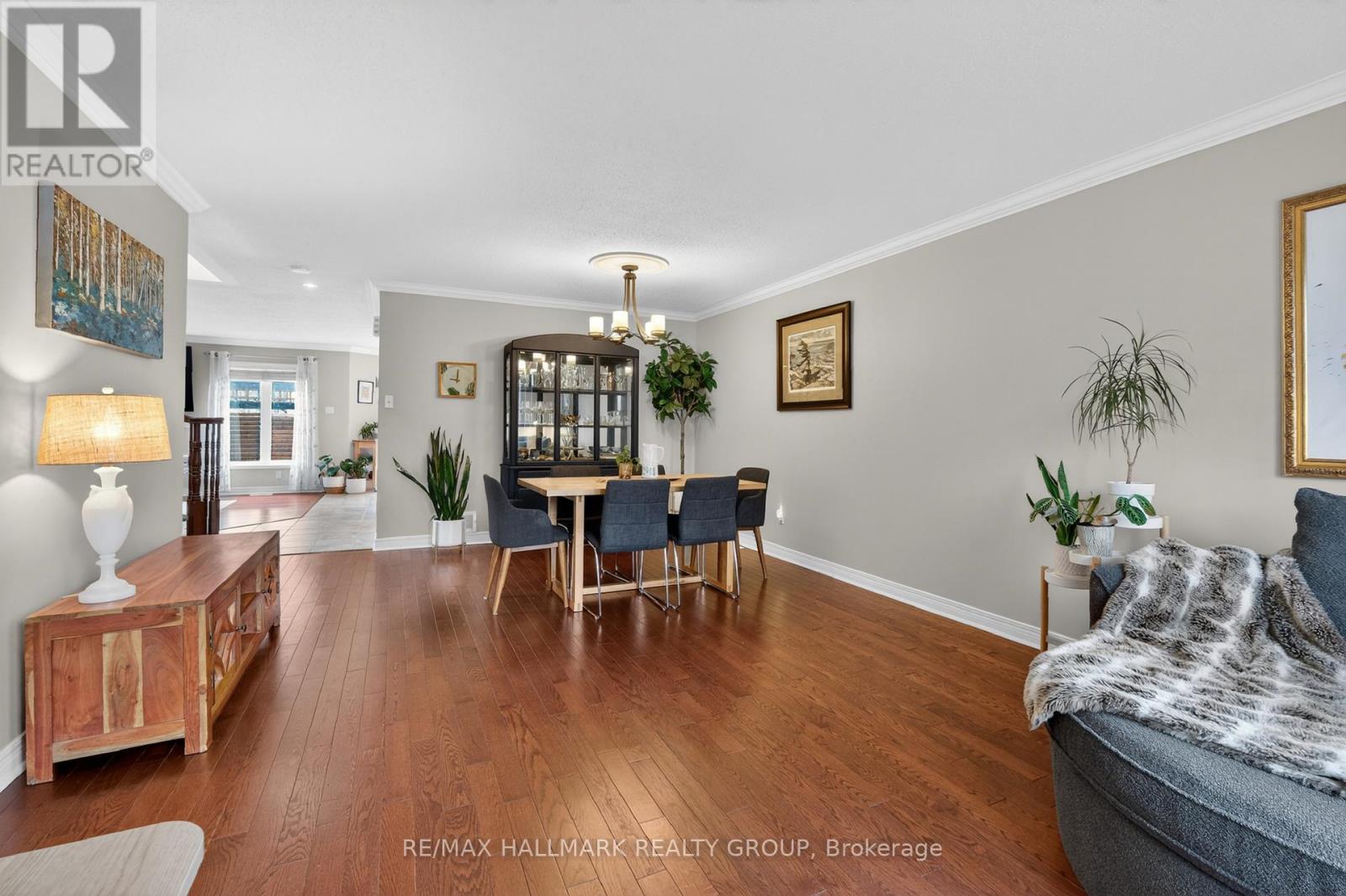 2041 Cherington Crescent