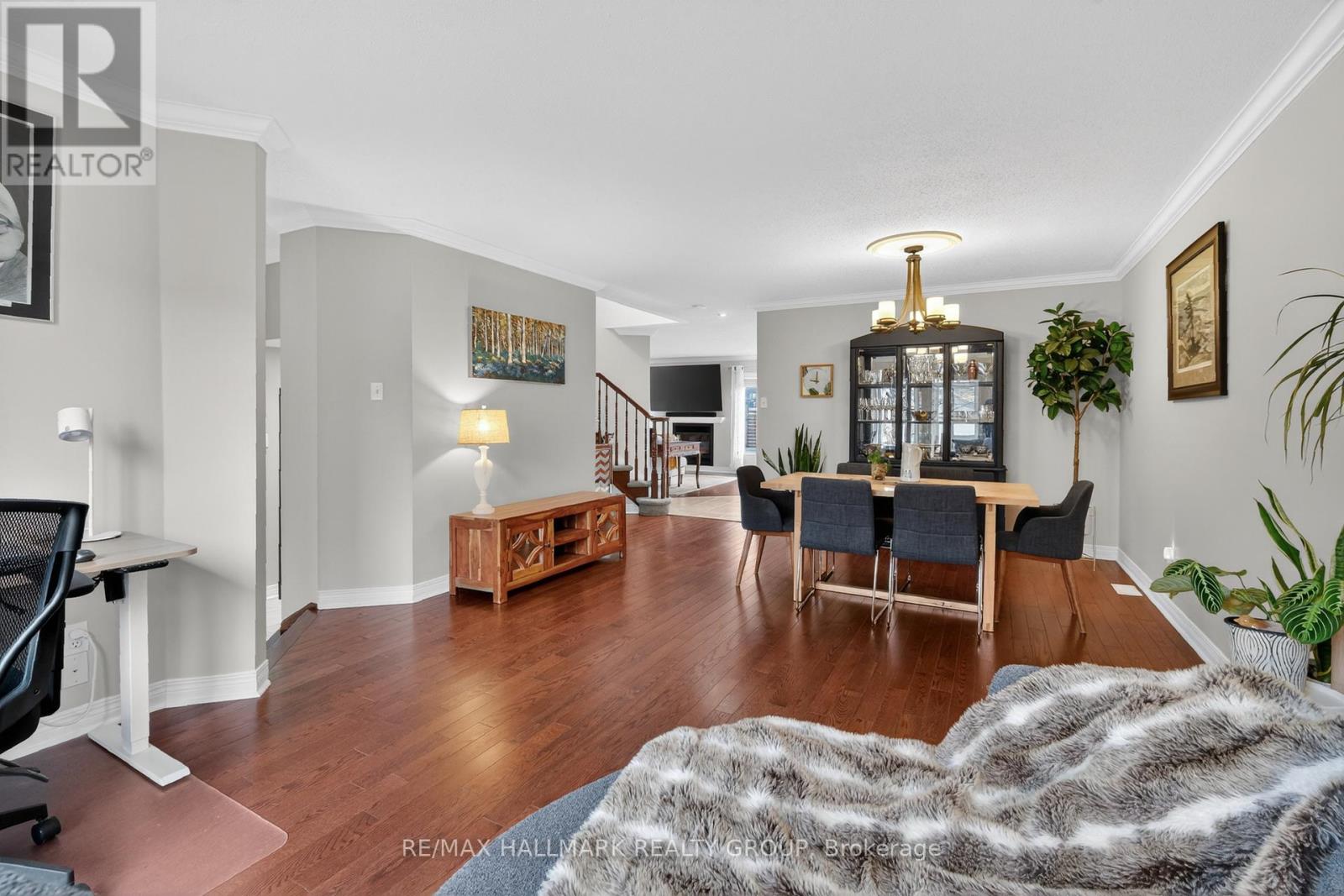 2041 Cherington Crescent