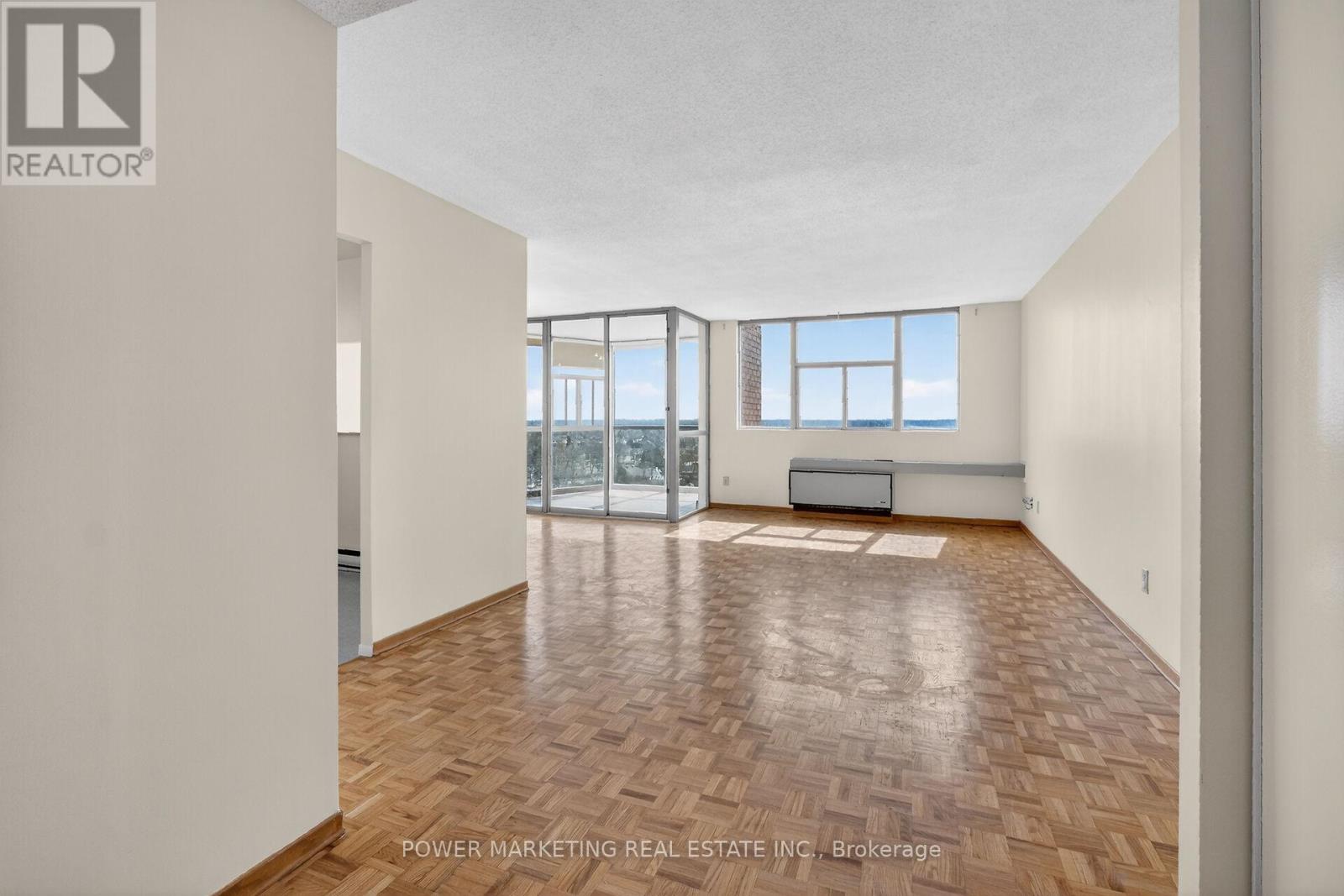 1204 - 2760 Carousel Crescent