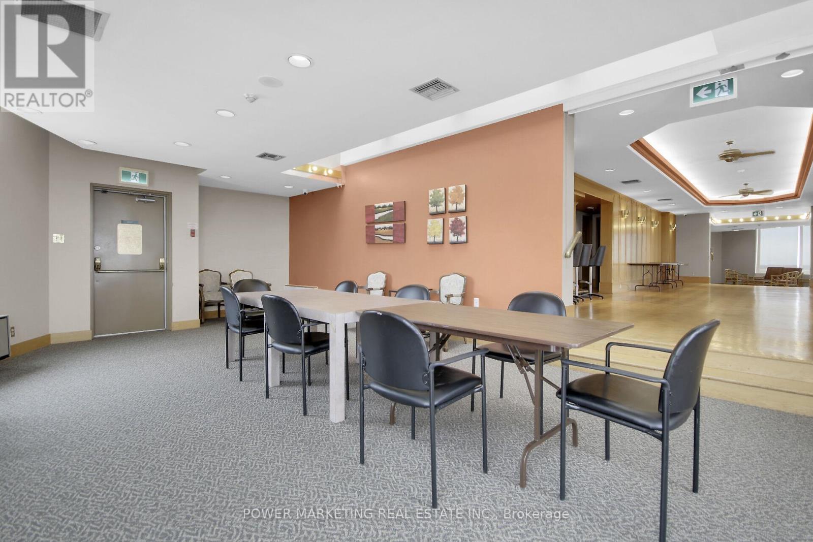 1204 - 2760 Carousel Crescent