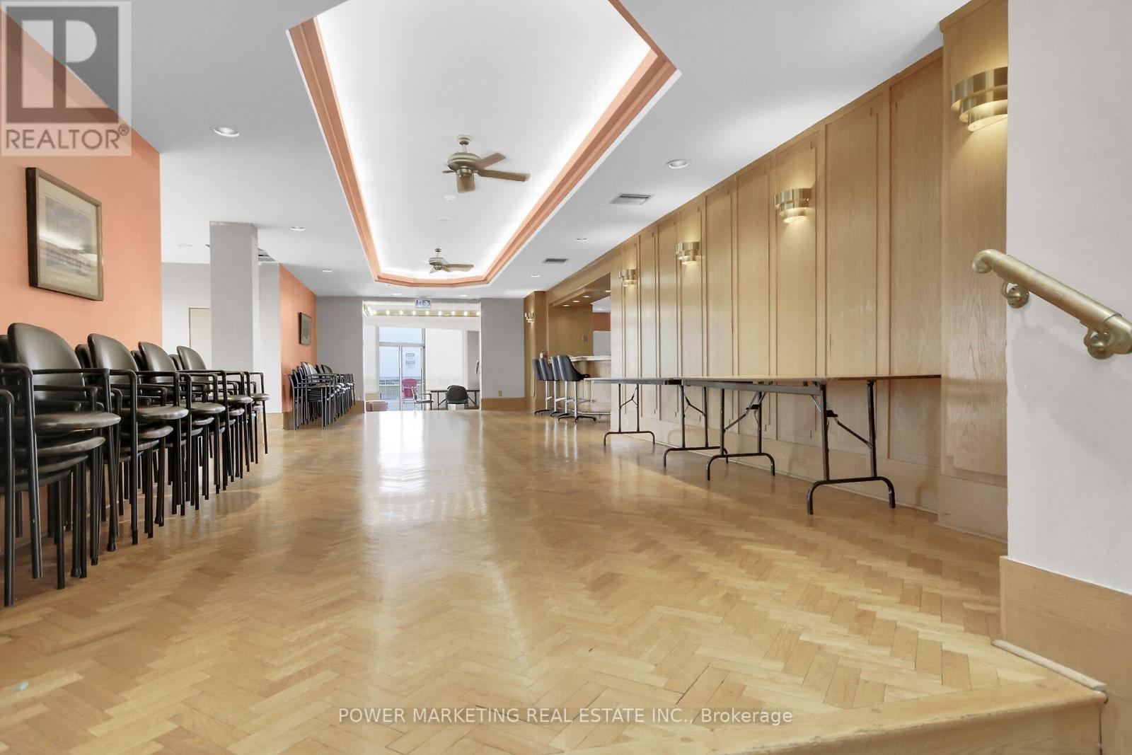 1204 - 2760 Carousel Crescent