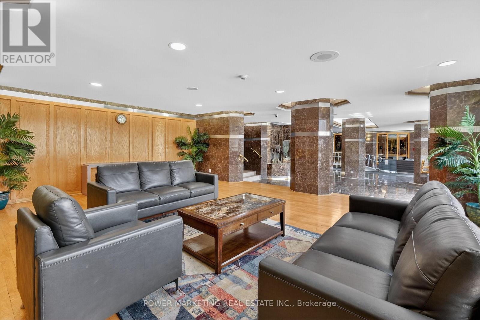 1204 - 2760 Carousel Crescent