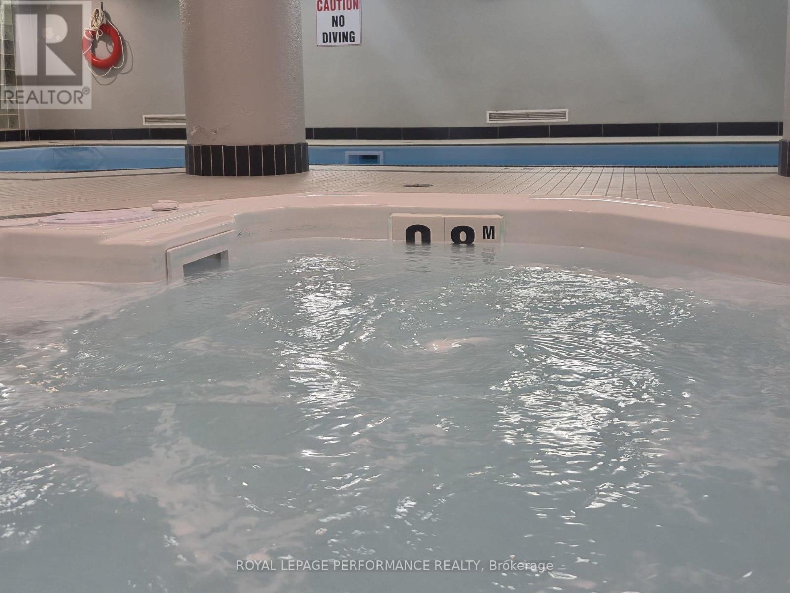 402 - 1440 Heron Road