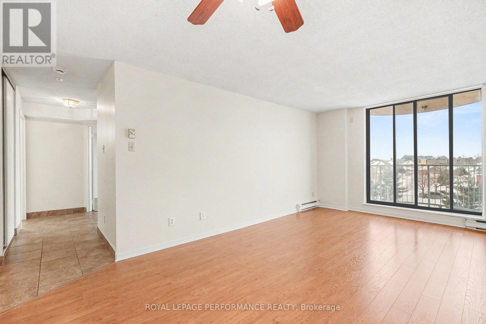 402 - 1440 Heron Road