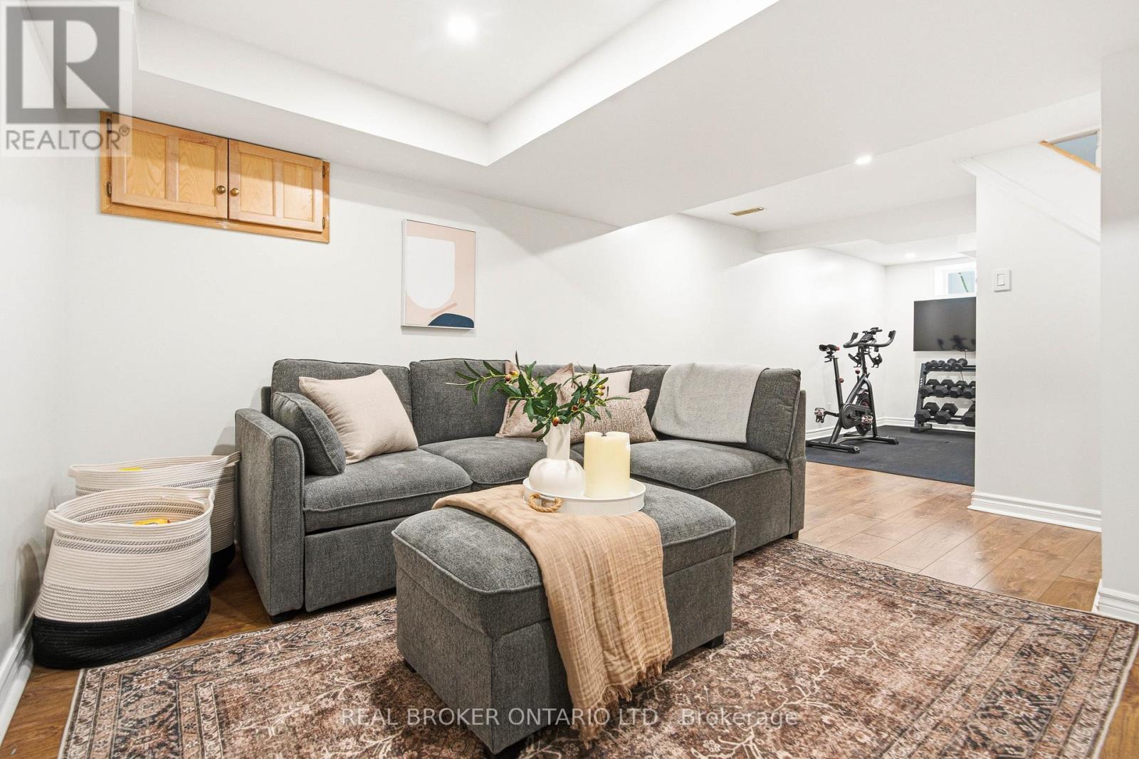 496 Hartleigh Avenue