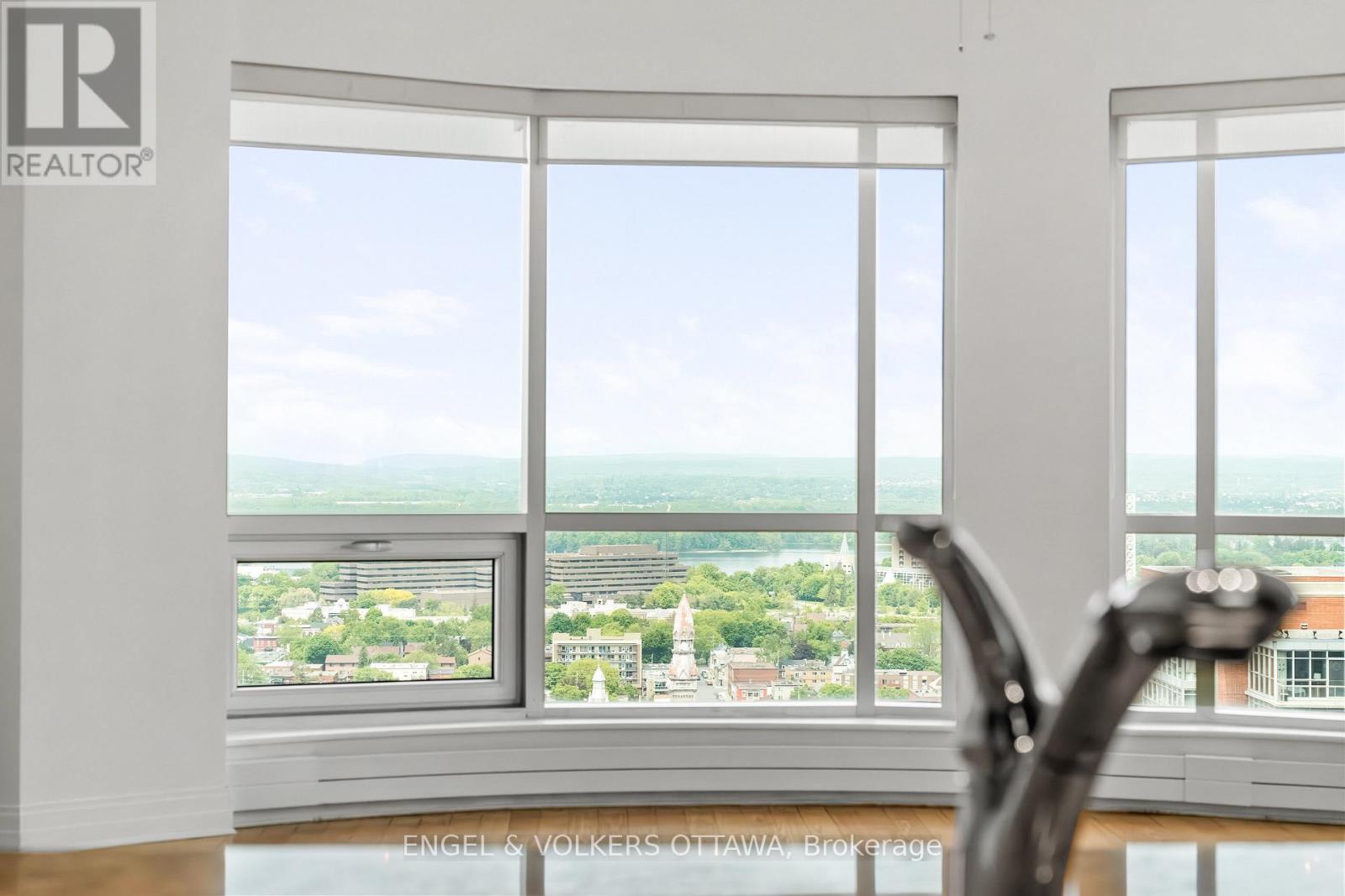 2603 - 234 Rideau Street