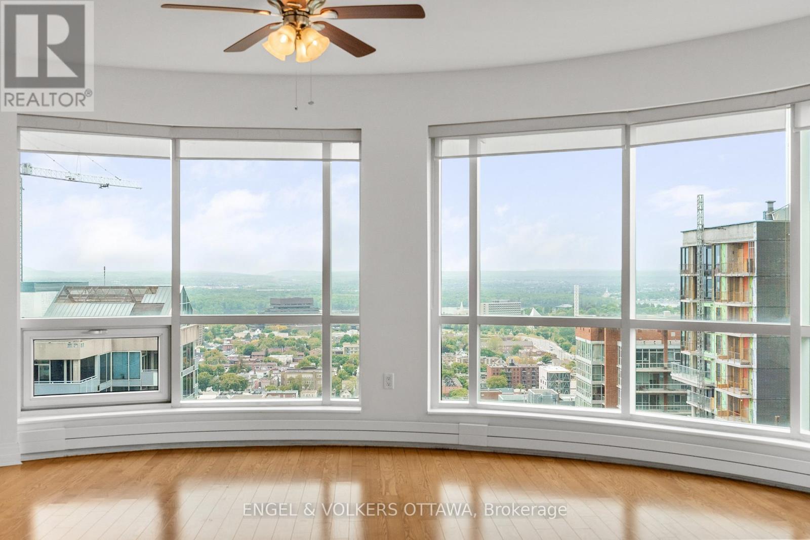 2603 - 234 Rideau Street