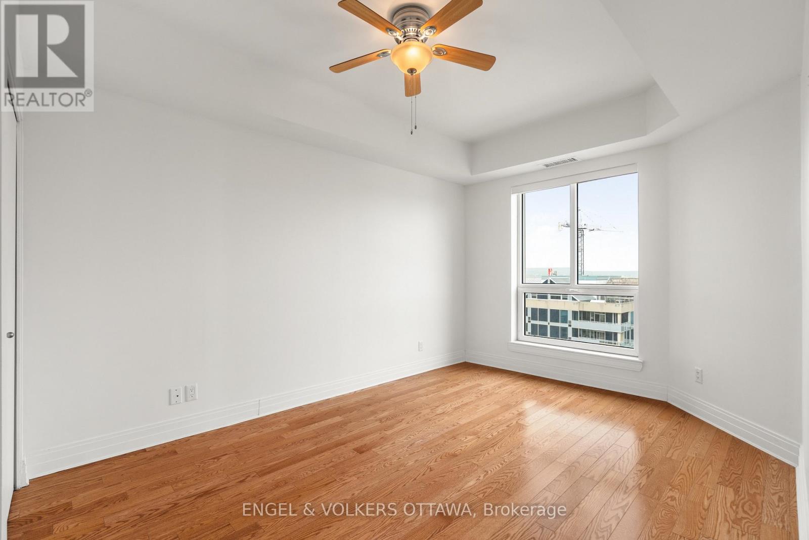 2603 - 234 Rideau Street