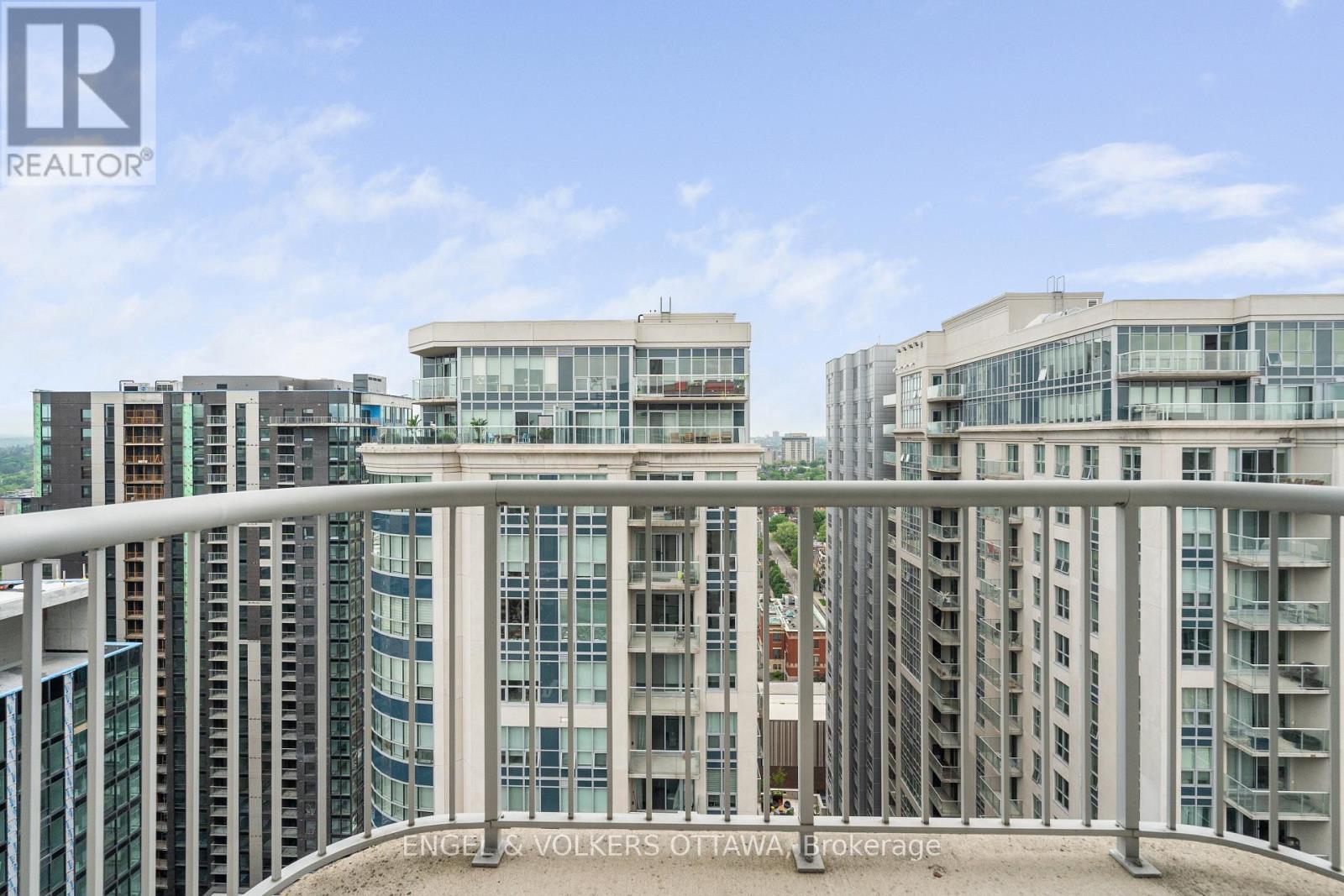 2603 - 234 Rideau Street