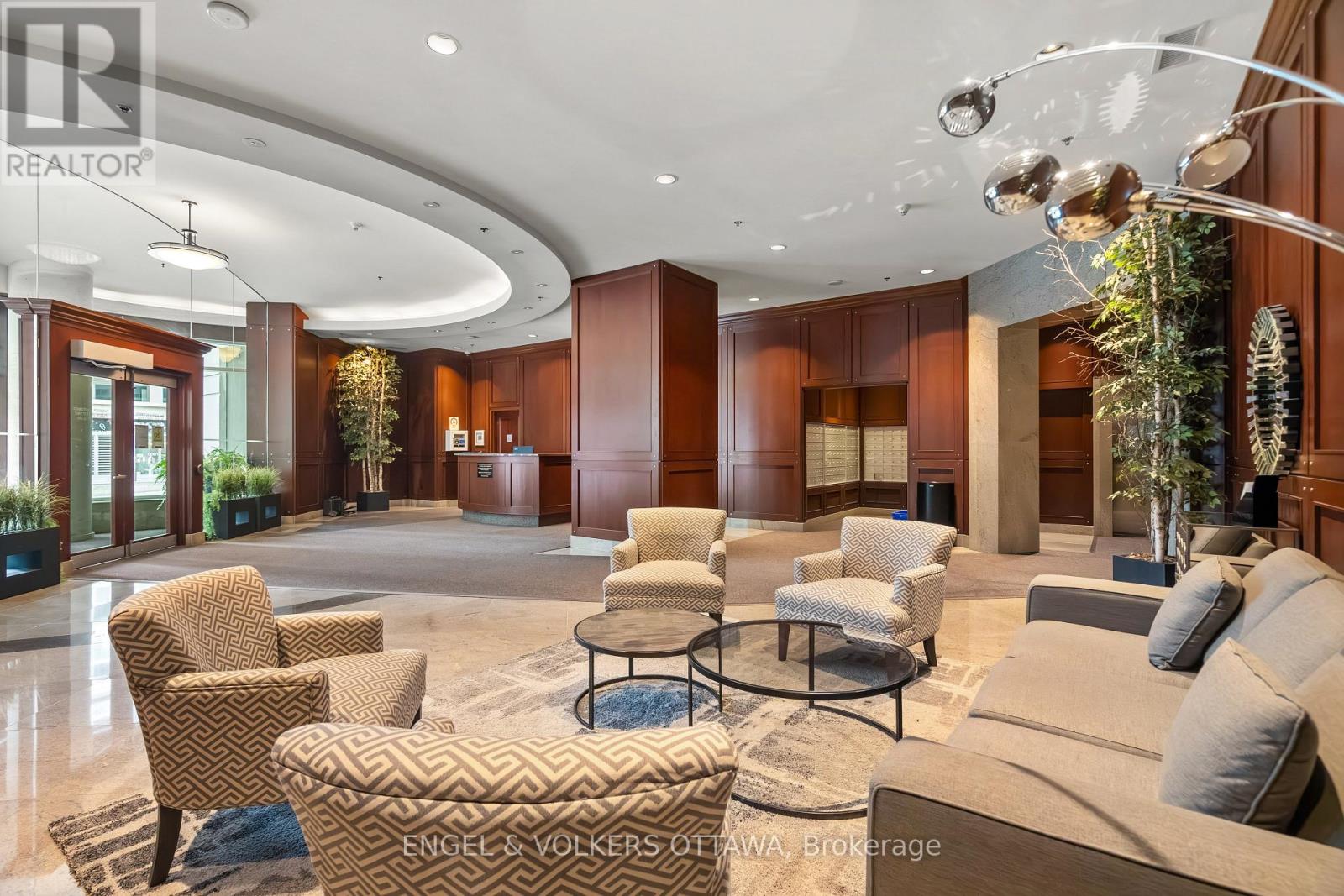 2603 - 234 Rideau Street