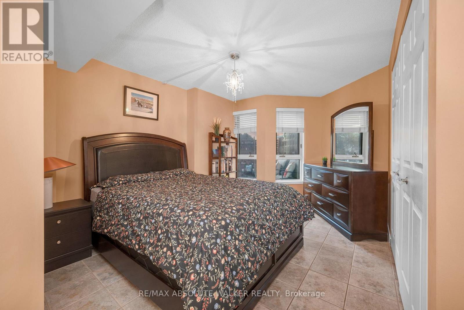 113 - 540 Cambridge Street S