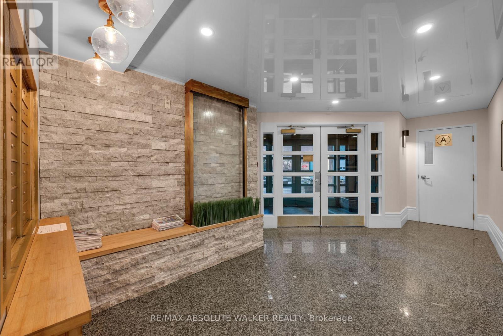 113 - 540 Cambridge Street S