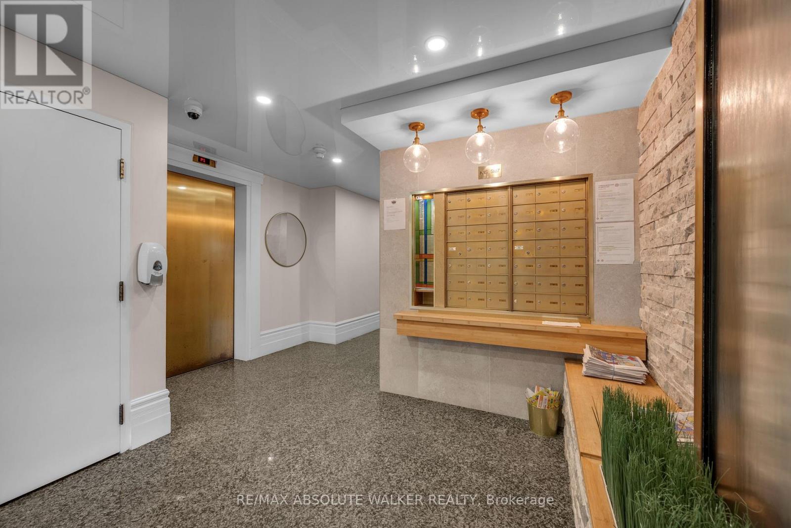 113 - 540 Cambridge Street S