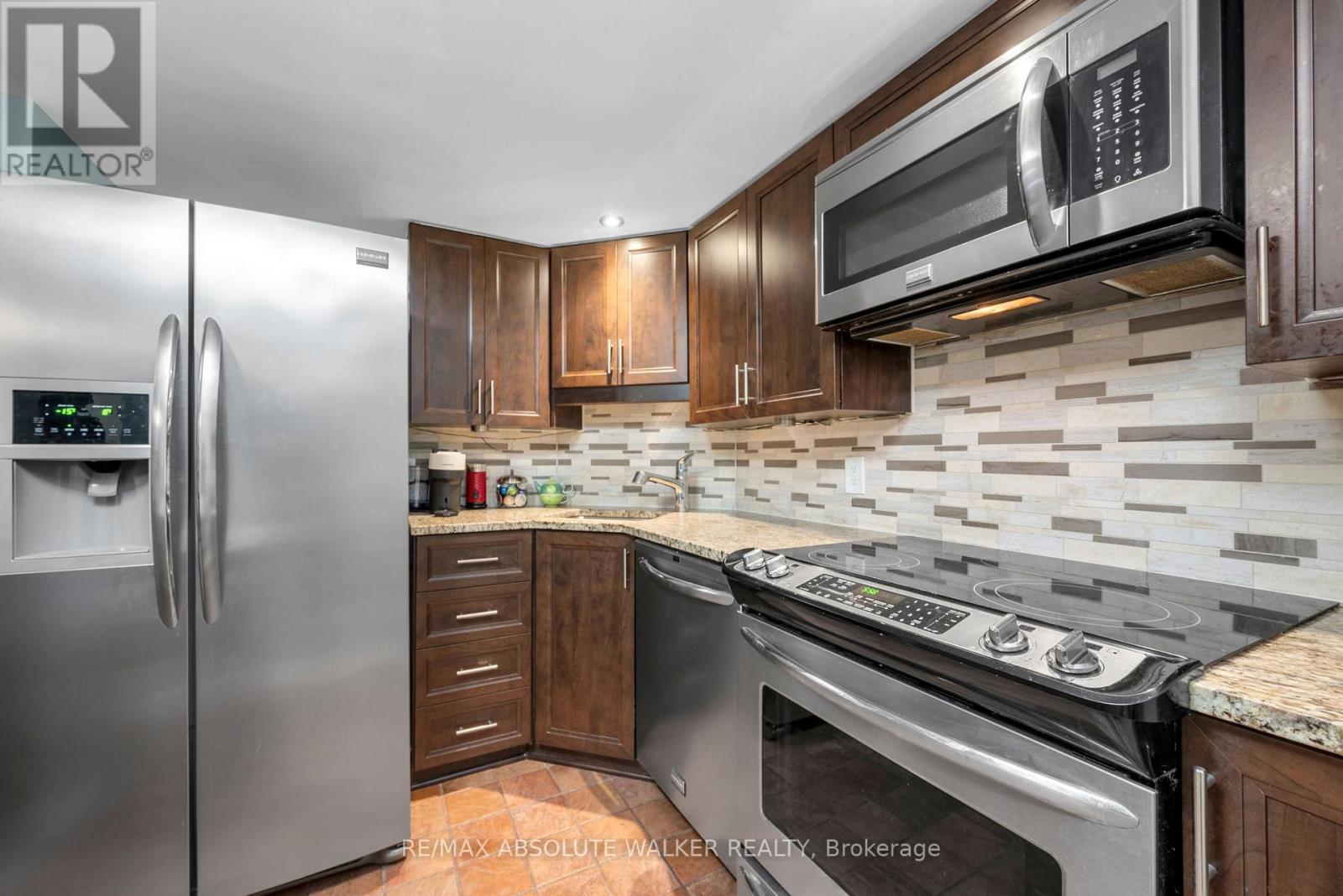 113 - 540 Cambridge Street S