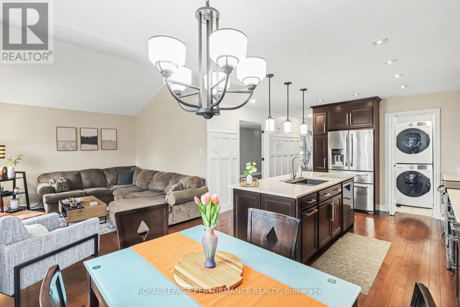 1006 Sheenboro Crescent