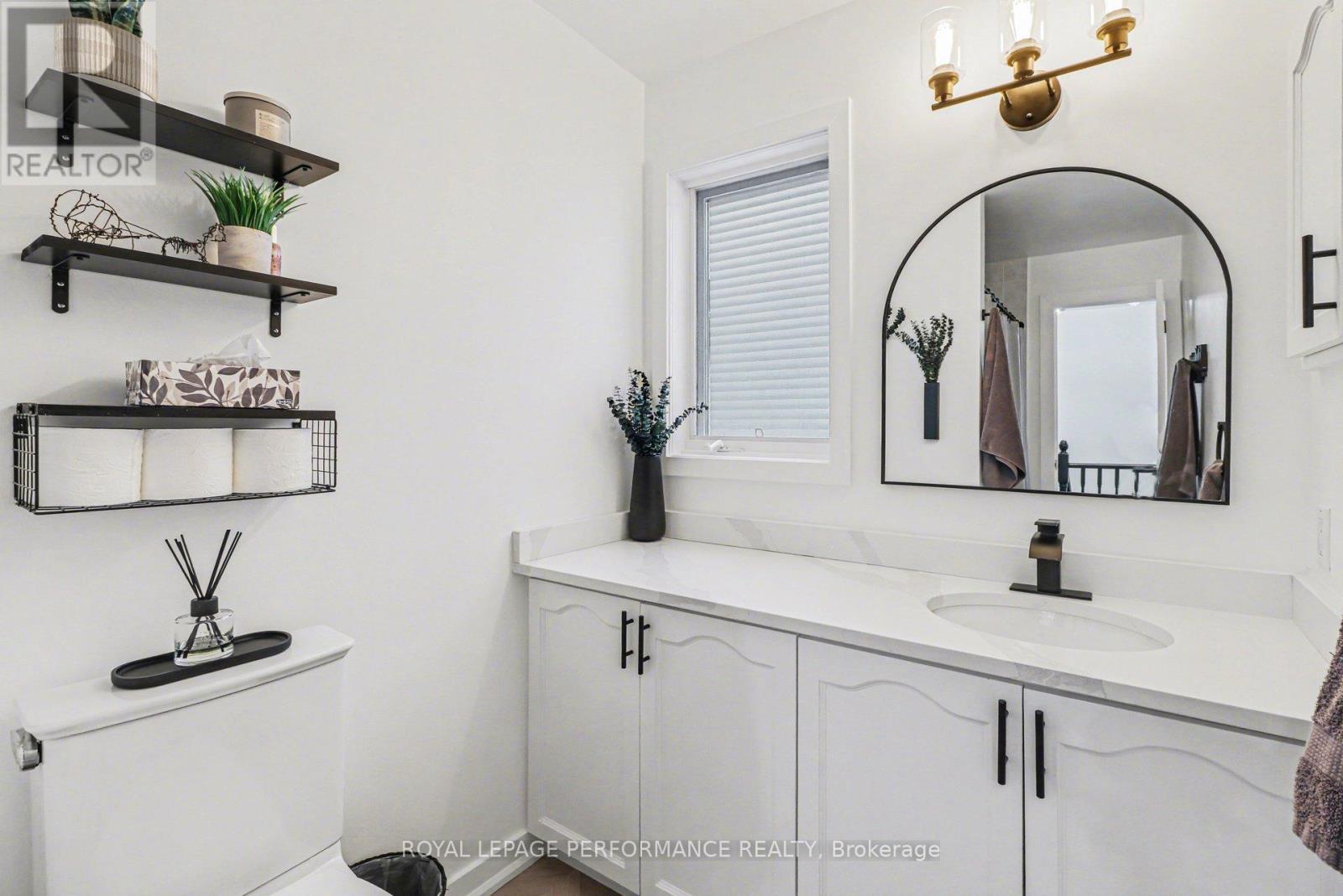 1006 Sheenboro Crescent