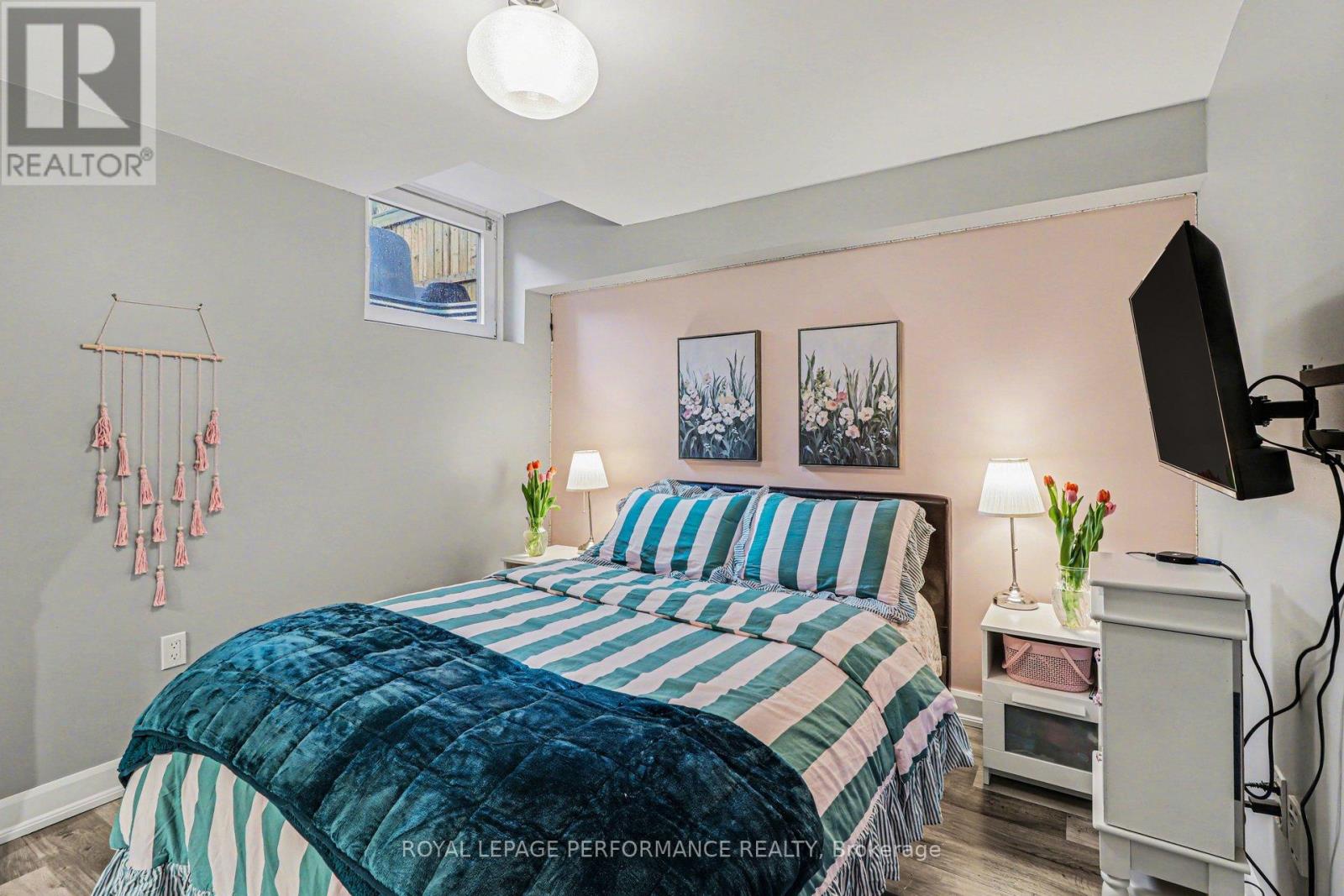 1006 Sheenboro Crescent