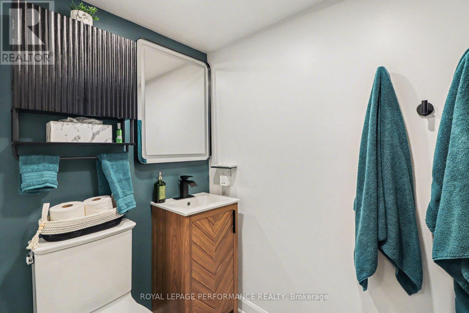 1006 Sheenboro Crescent