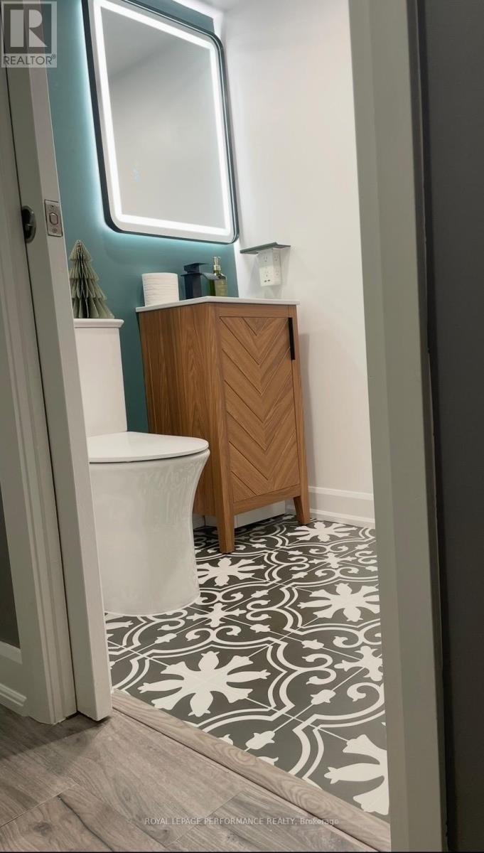 1006 Sheenboro Crescent