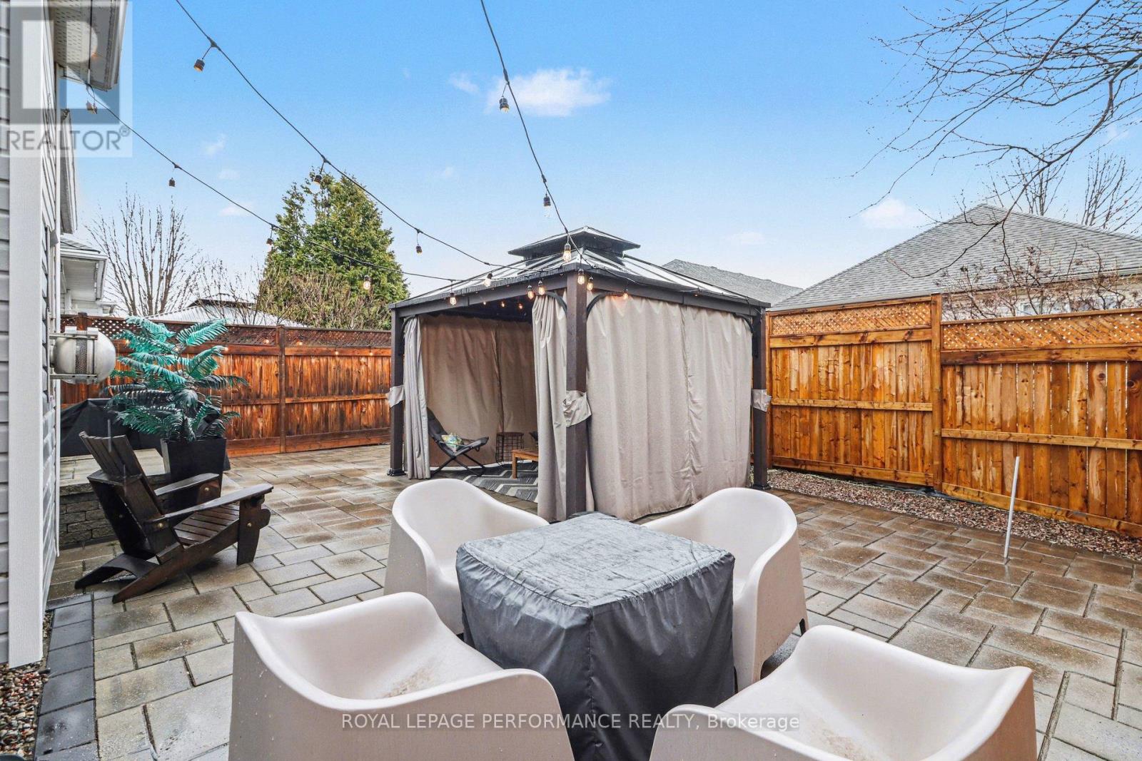 1006 Sheenboro Crescent