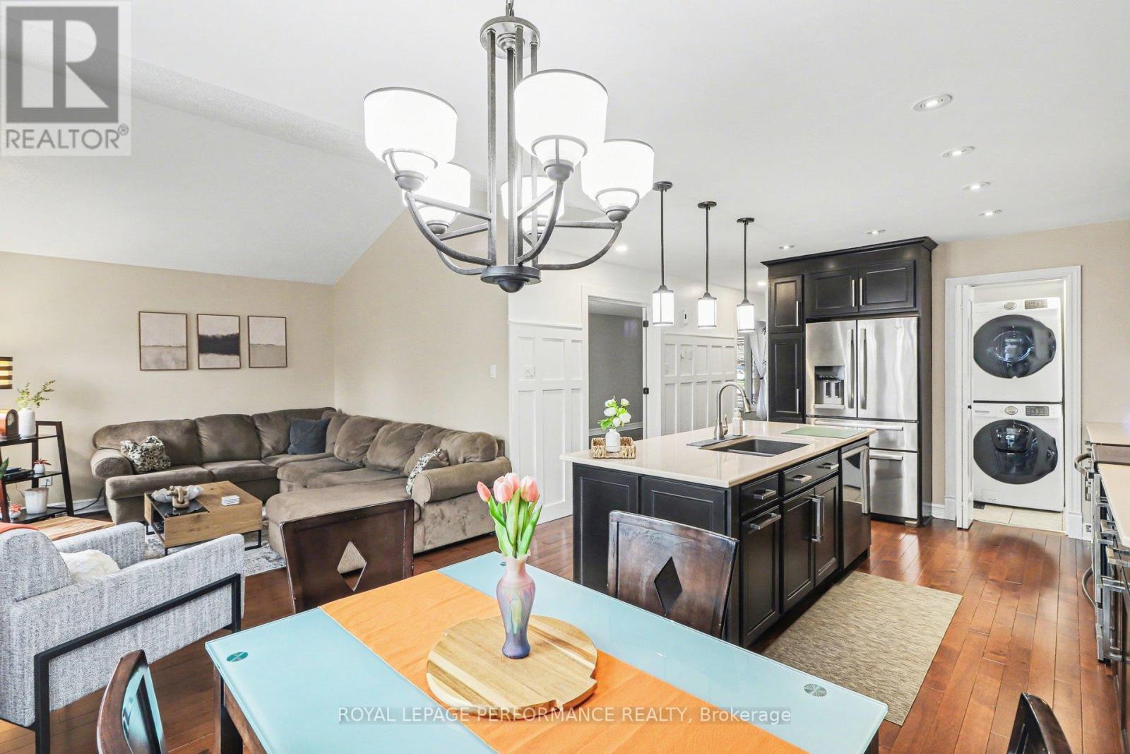 1006 Sheenboro Crescent