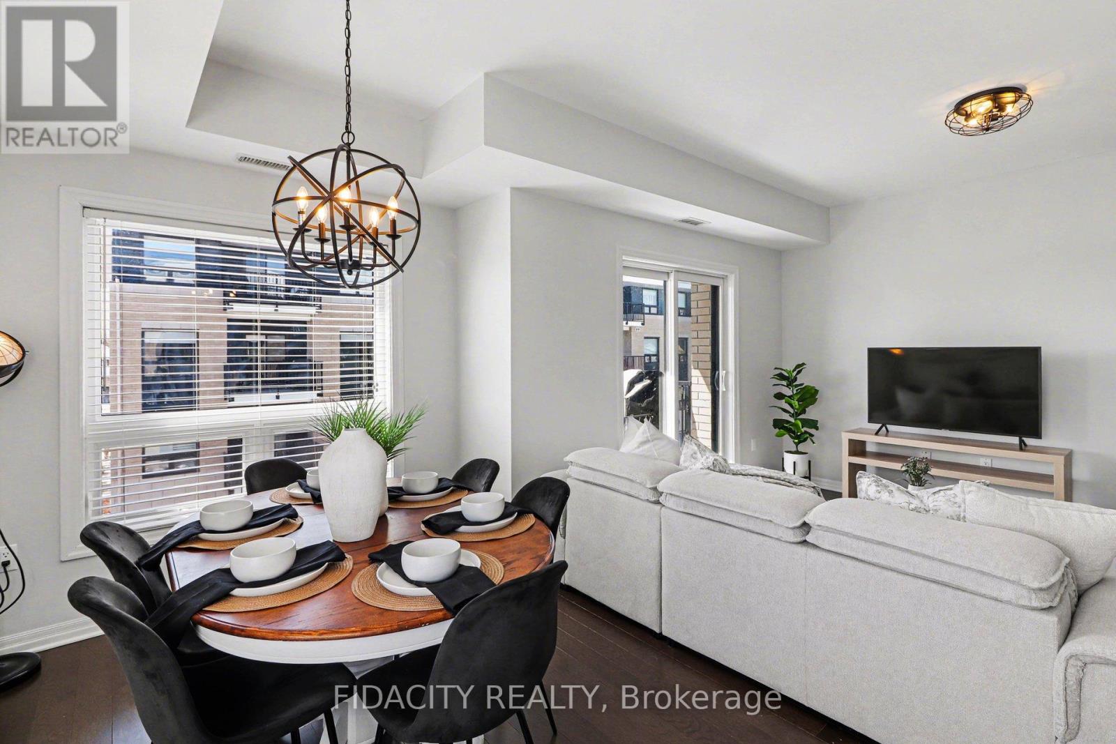 302 - 225 Winterfell Private