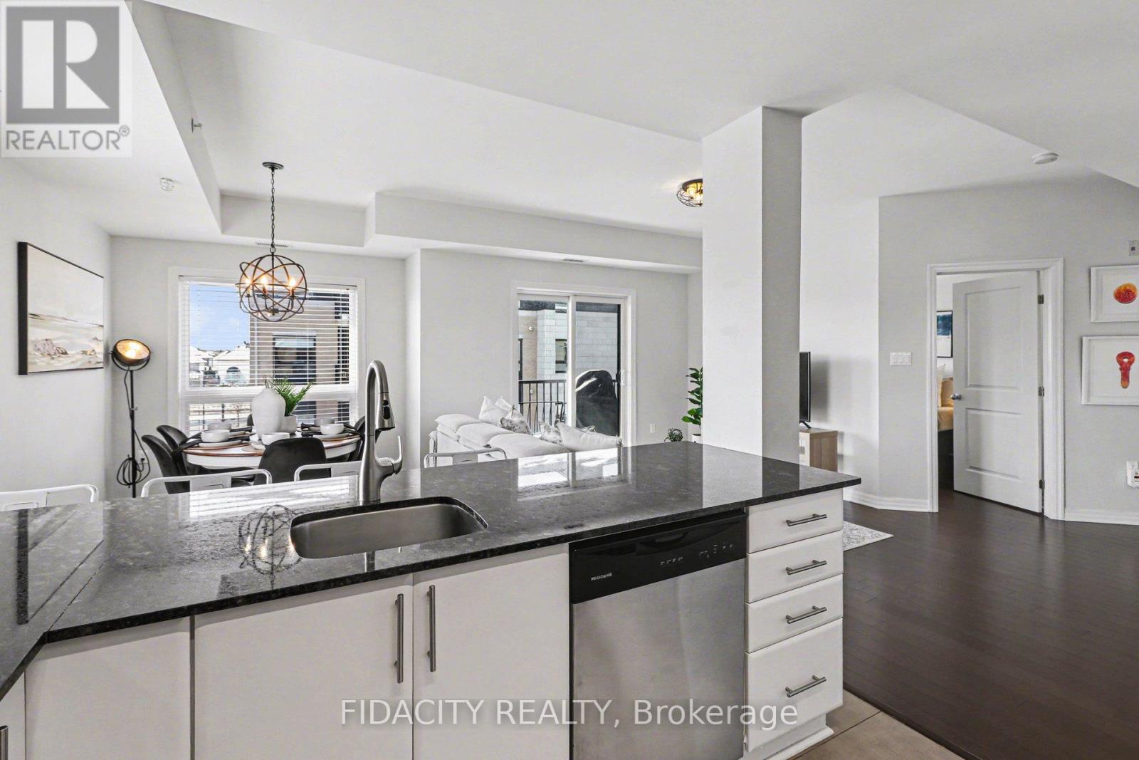 302 - 225 Winterfell Private