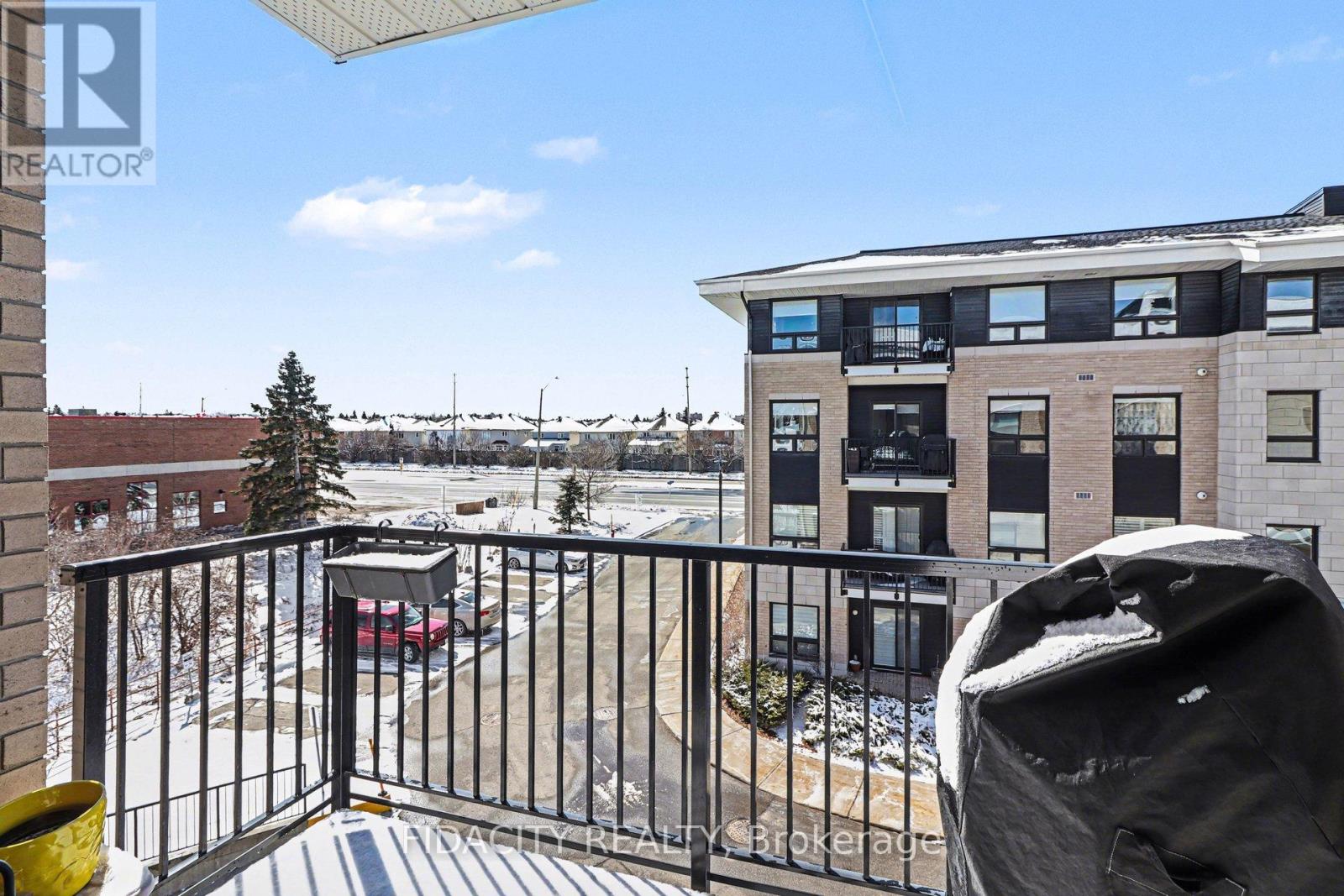 302 - 225 Winterfell Private