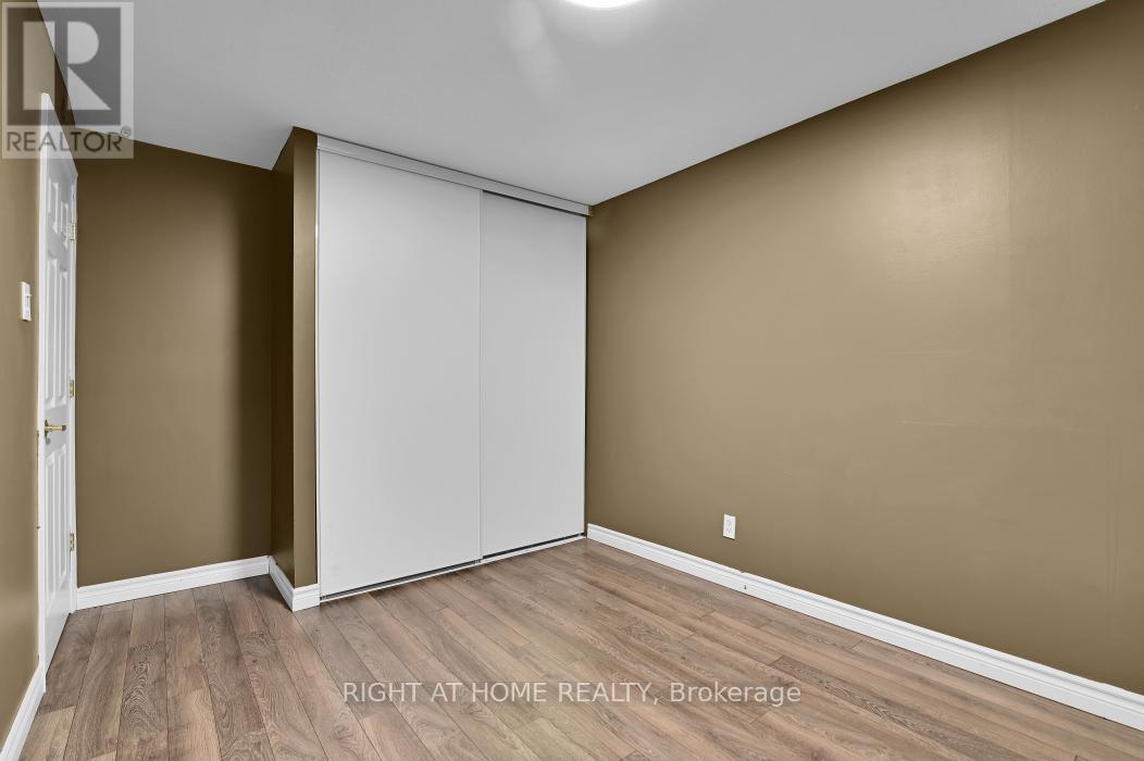 E - 1700 Lamoureux Drive