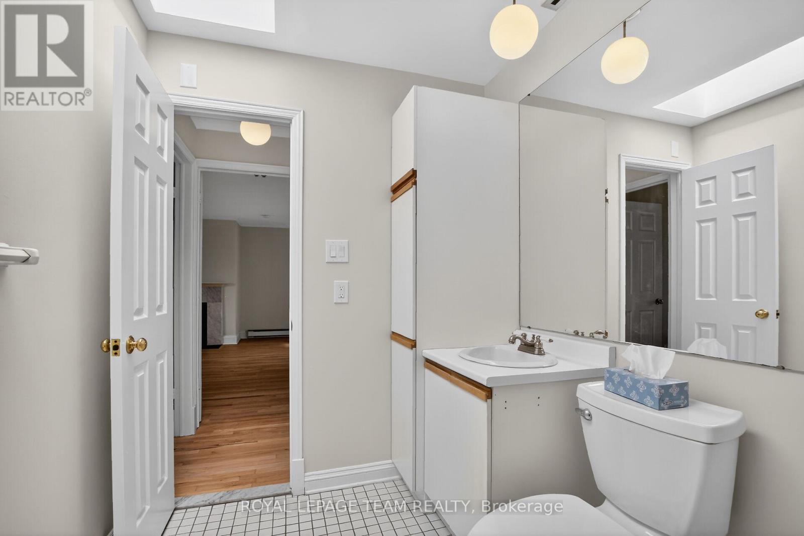 9 - 160 Bruyere Street