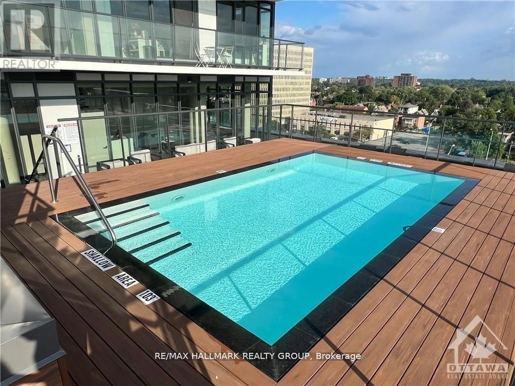 710 - 203 Catherine Street W