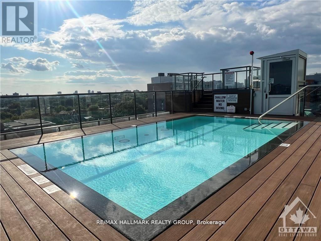 710 - 203 Catherine Street W