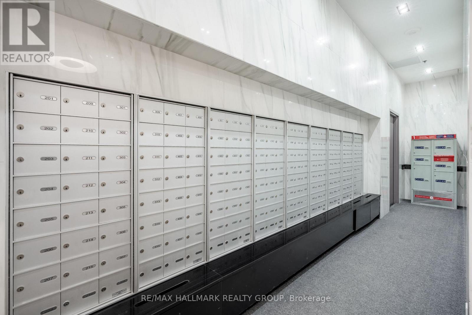 710 - 203 Catherine Street W