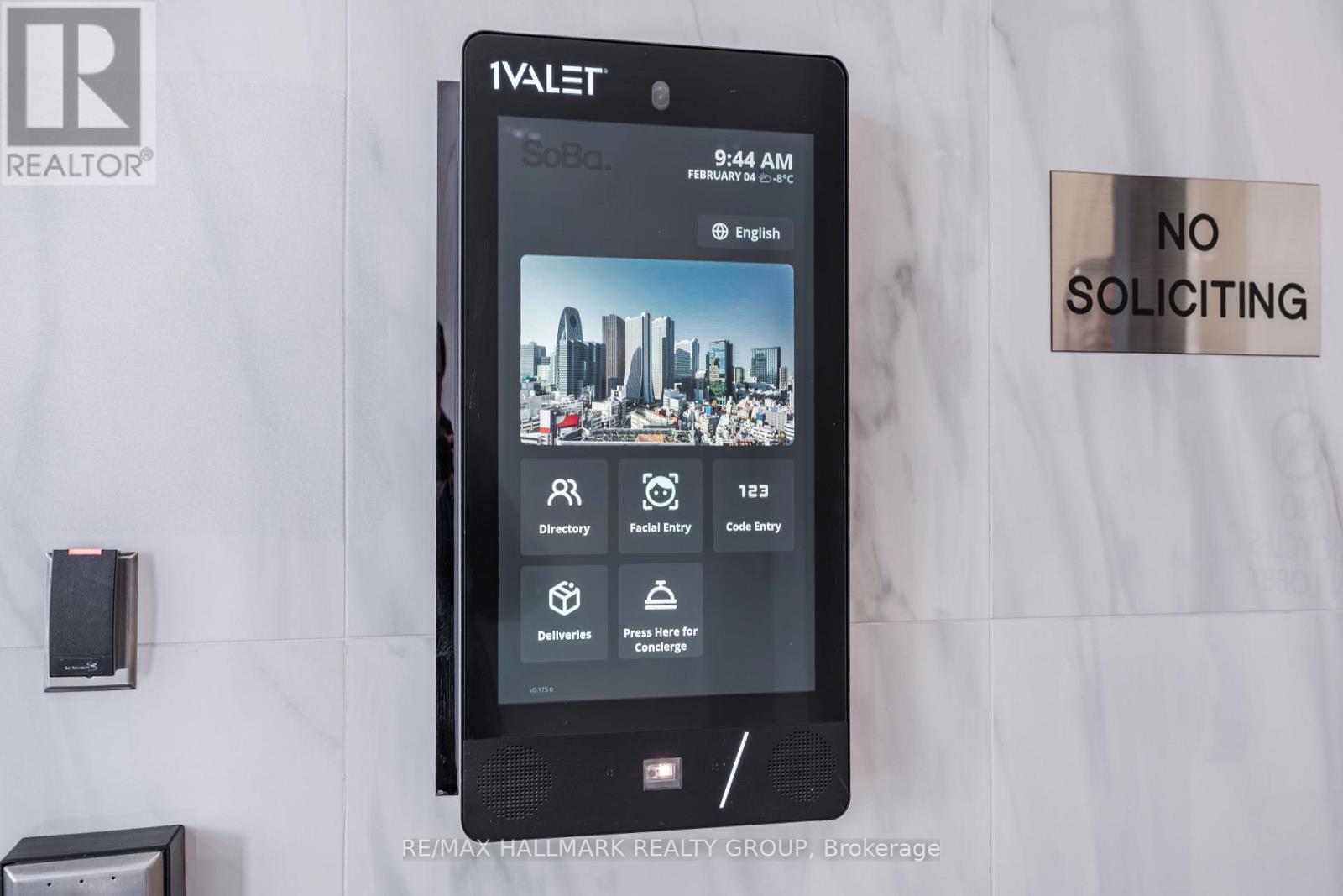 710 - 203 Catherine Street W