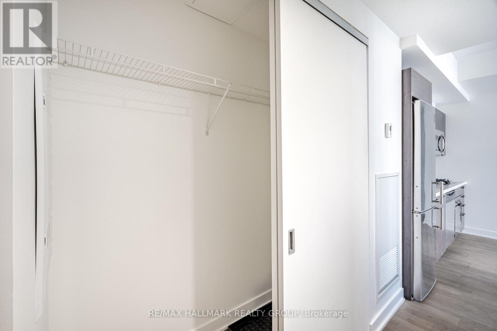 710 - 203 Catherine Street W