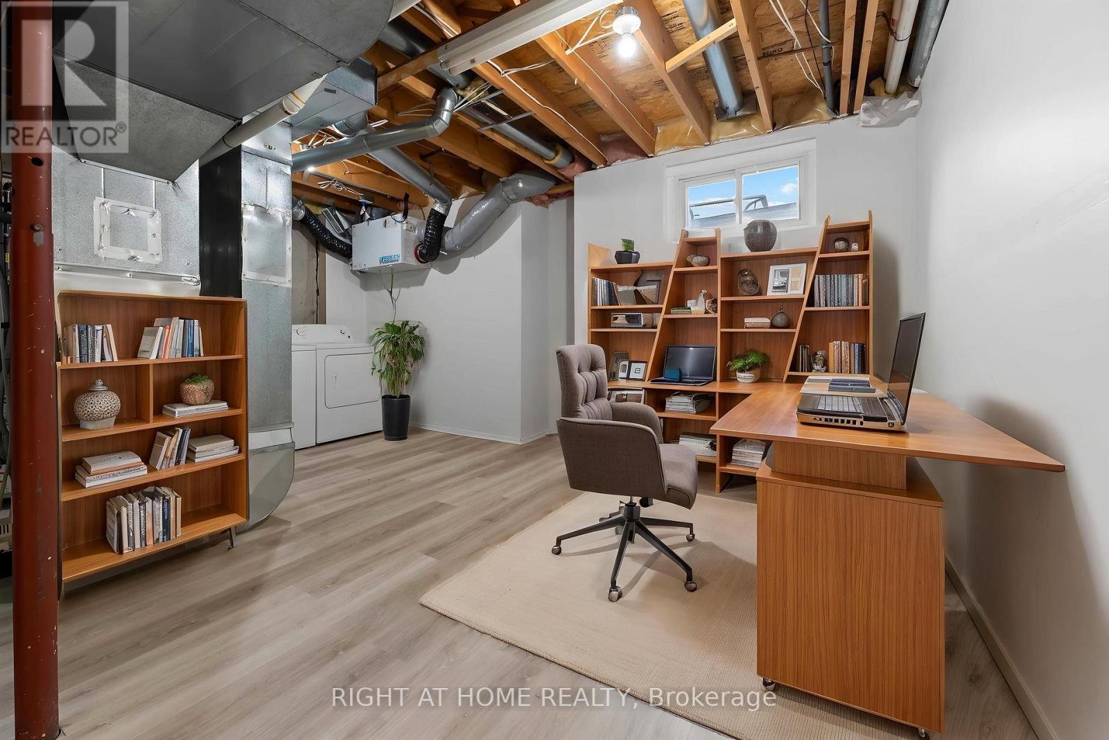 17 Locheland Crescent