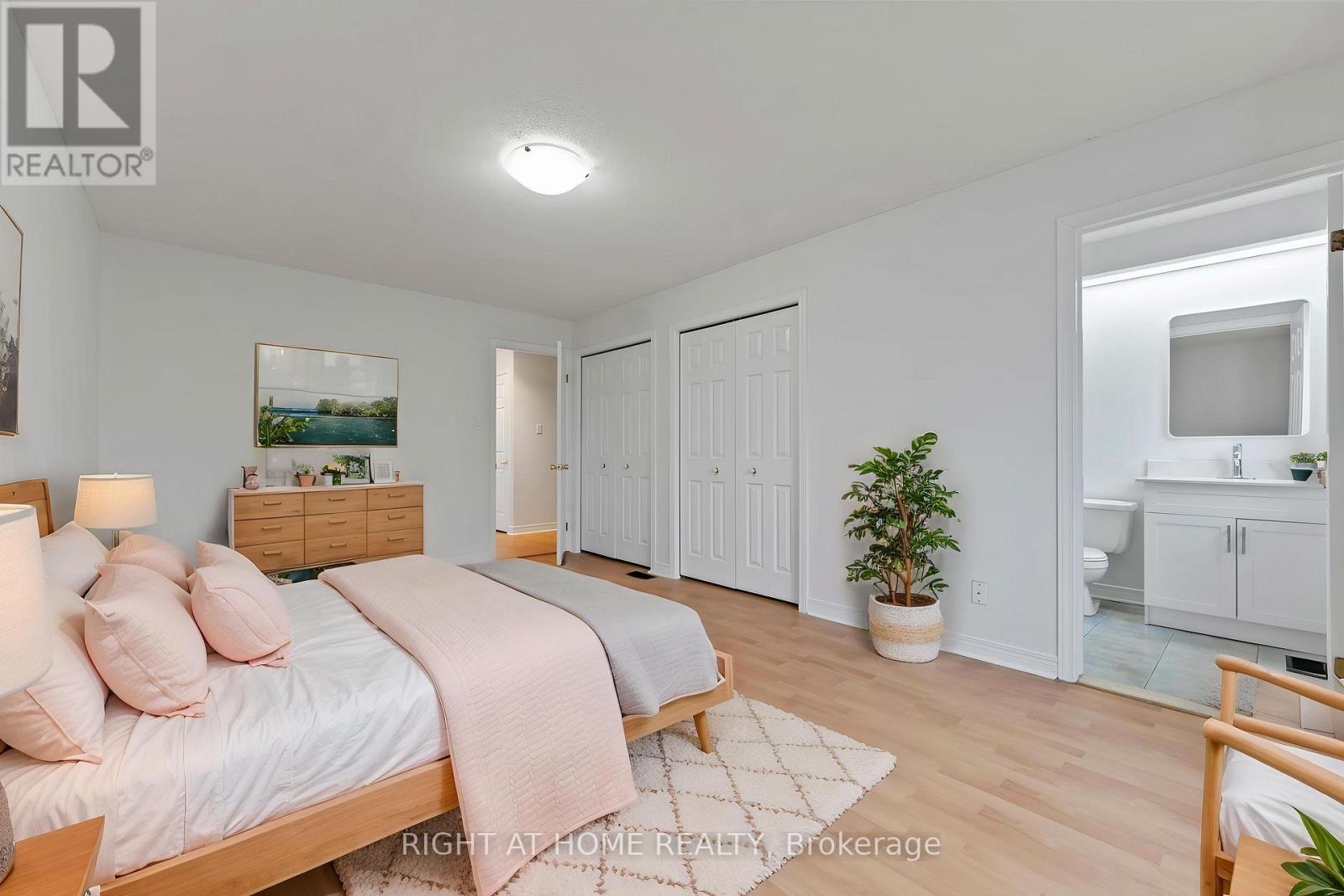 17 Locheland Crescent