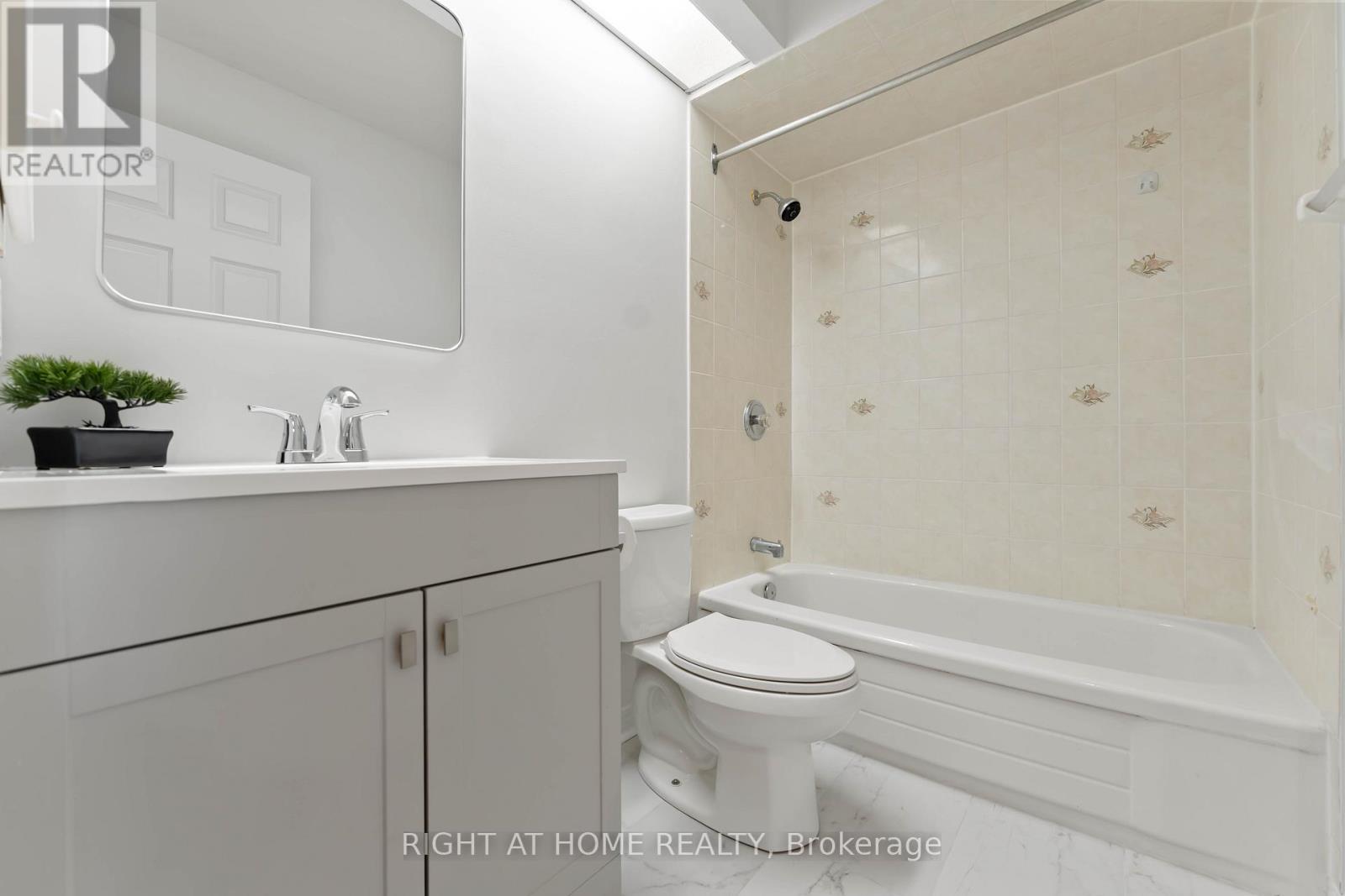 17 Locheland Crescent