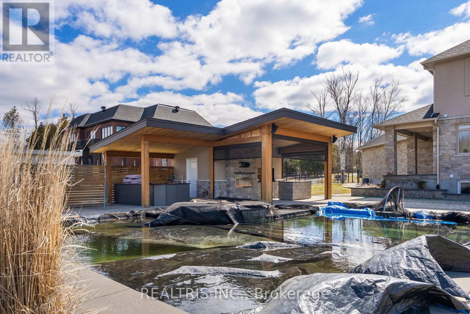 5813 Red Castle Ridge