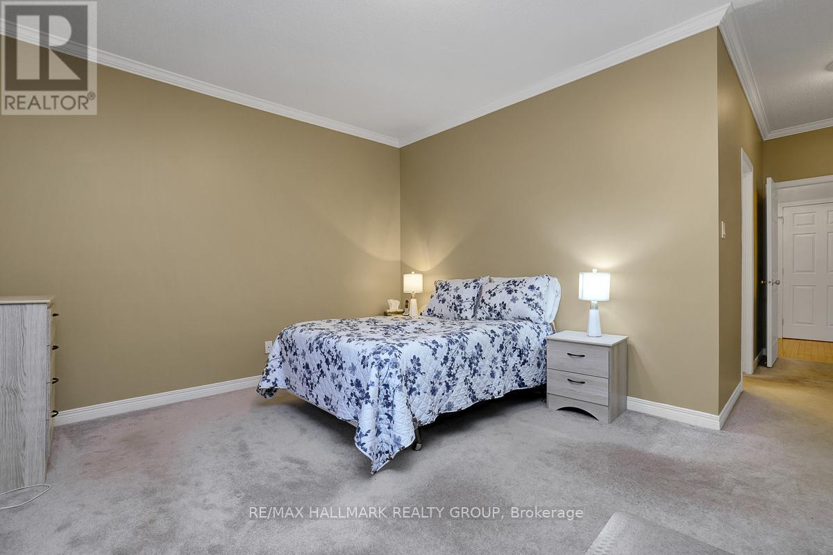 853 Swallowtail Crescent