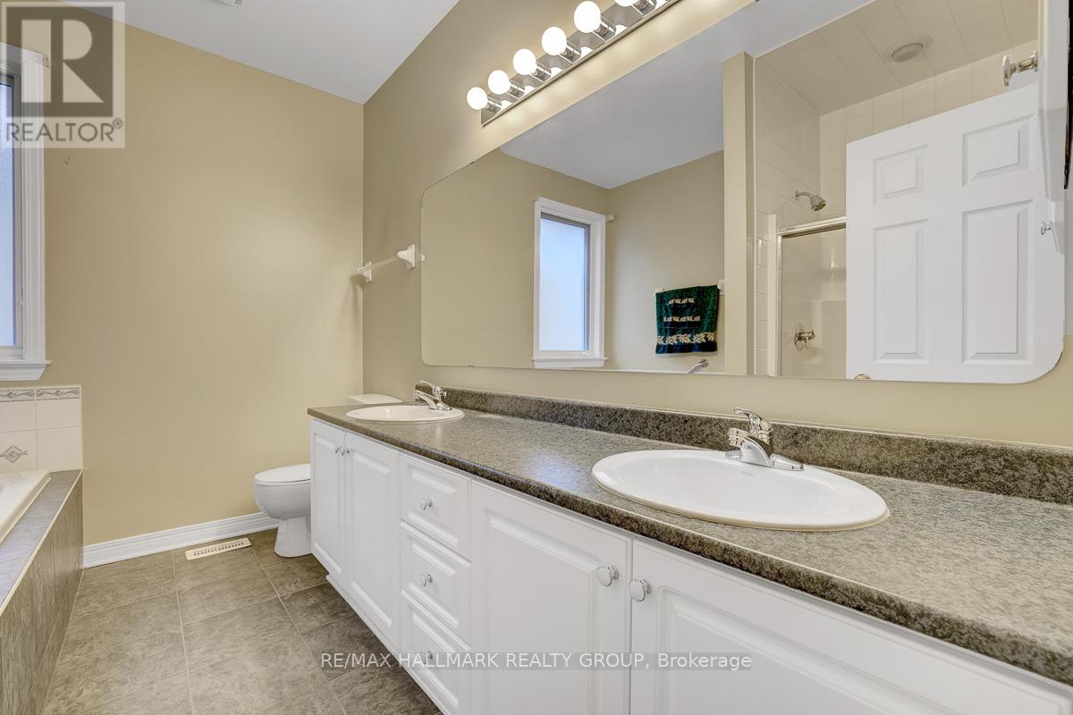 853 Swallowtail Crescent