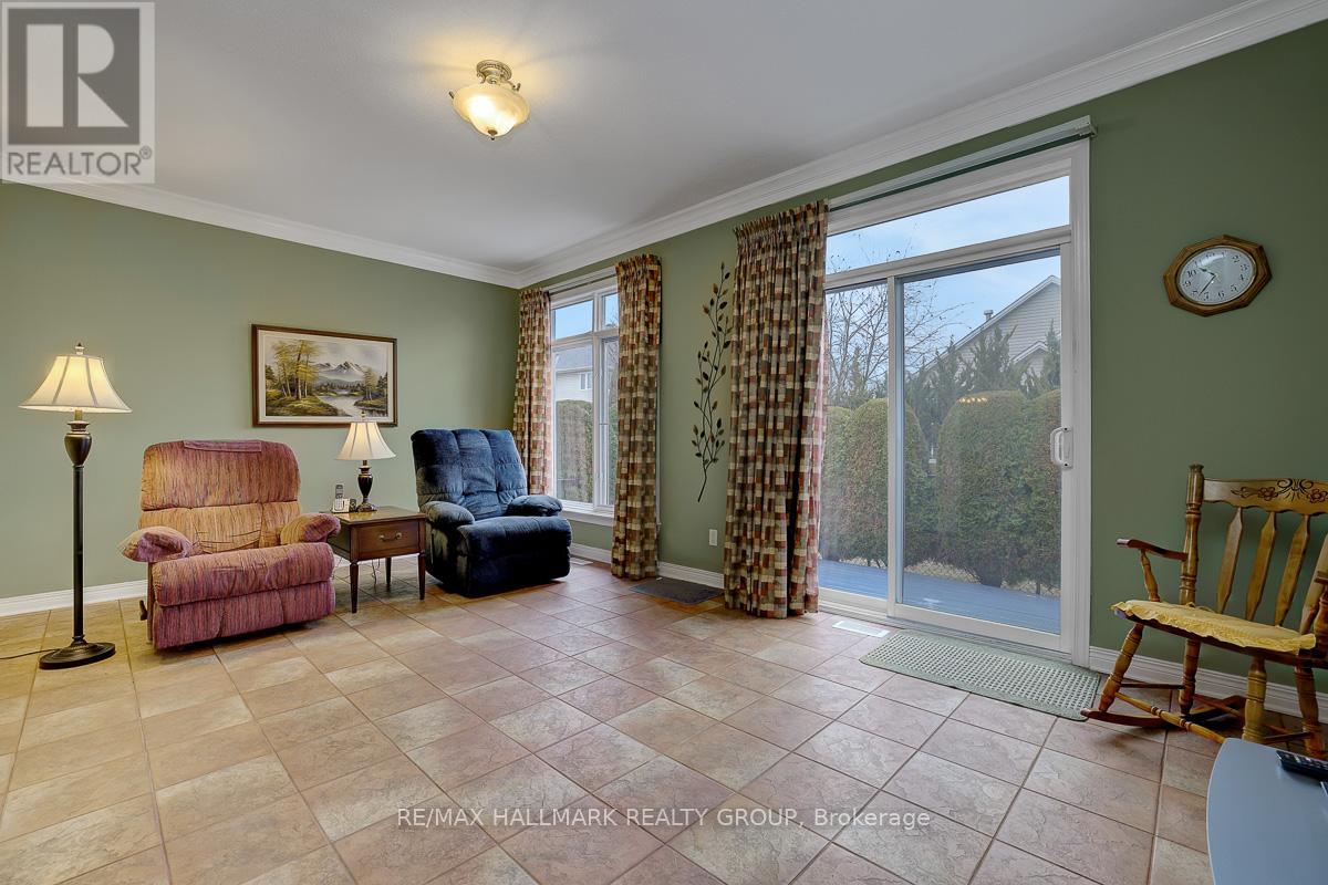 853 Swallowtail Crescent