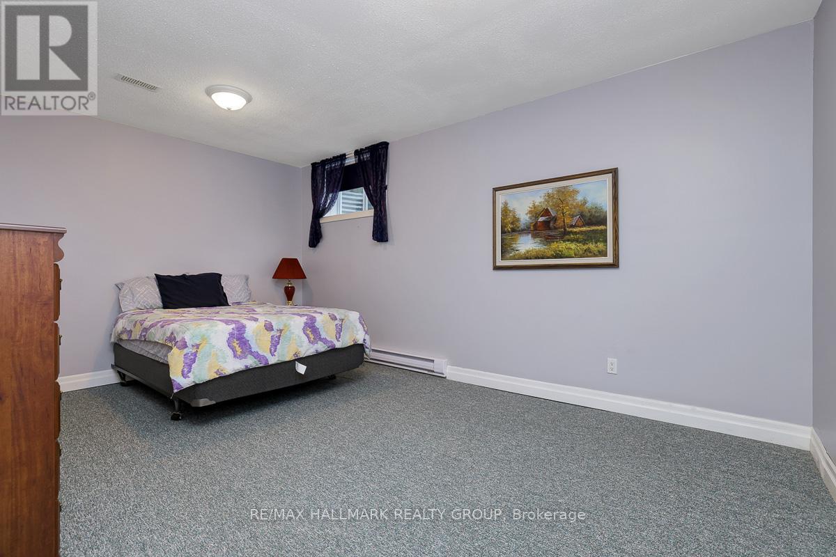 853 Swallowtail Crescent