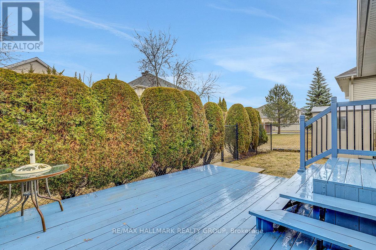 853 Swallowtail Crescent