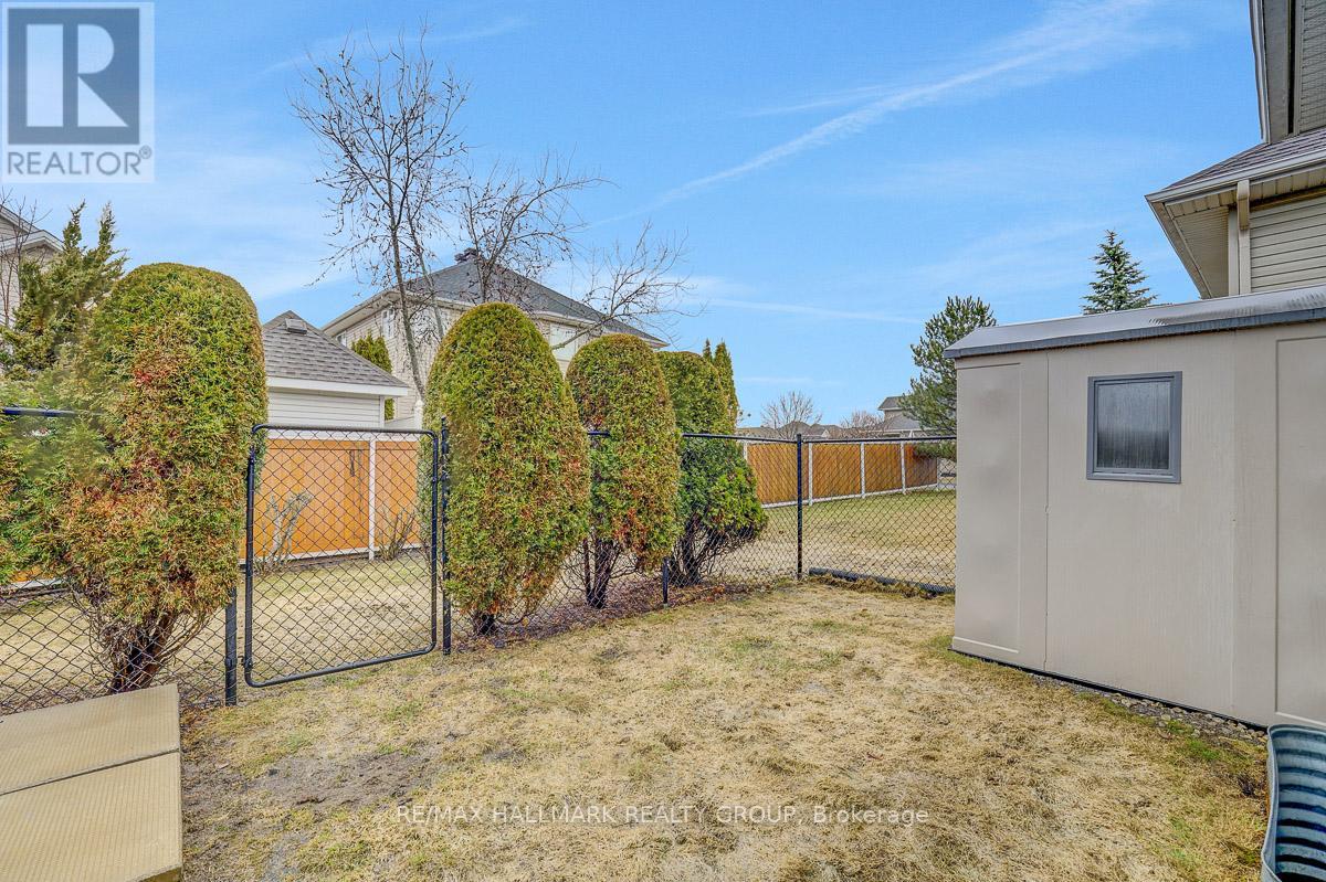 853 Swallowtail Crescent