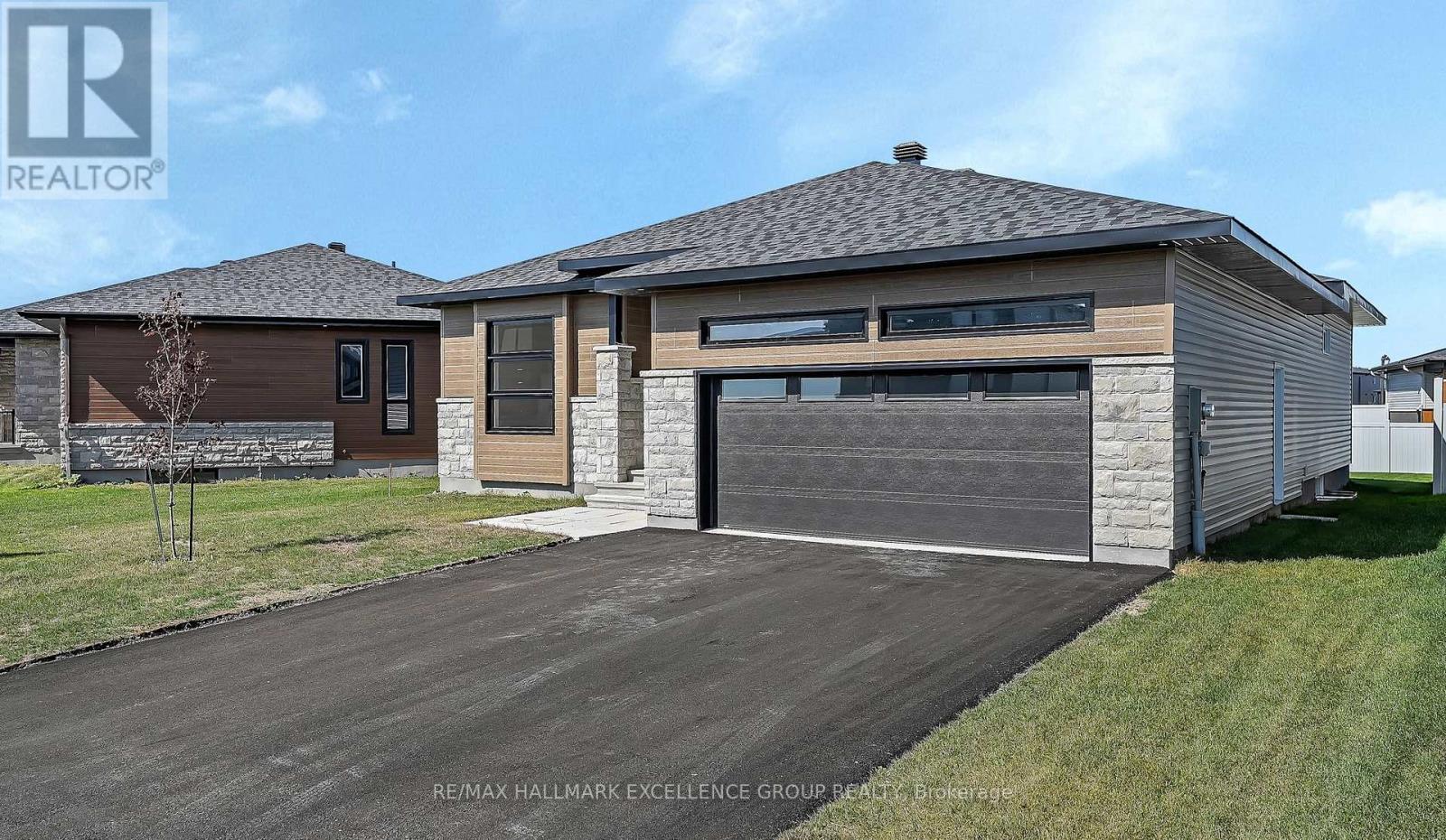 4366 Innes Road, Unit 202