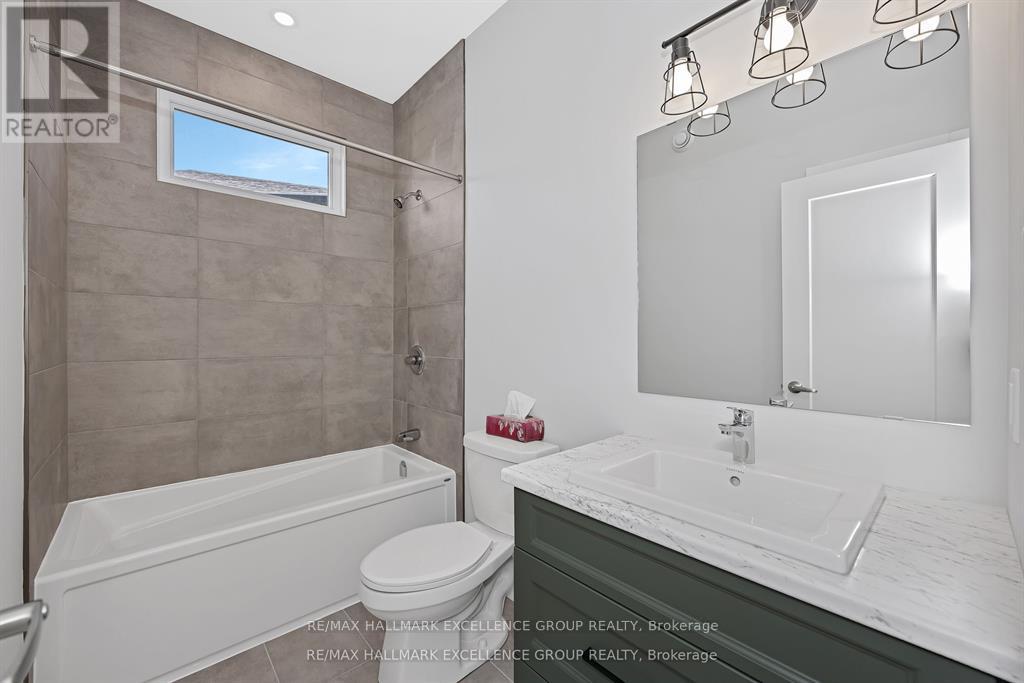 4366 Innes Road, Unit 202