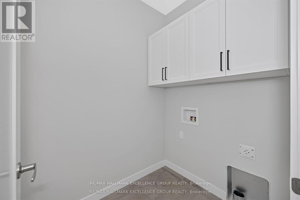 4366 Innes Road, Unit 202