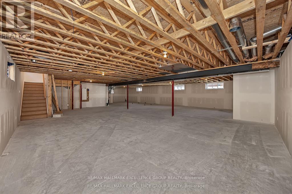 4366 Innes Road, Unit 202