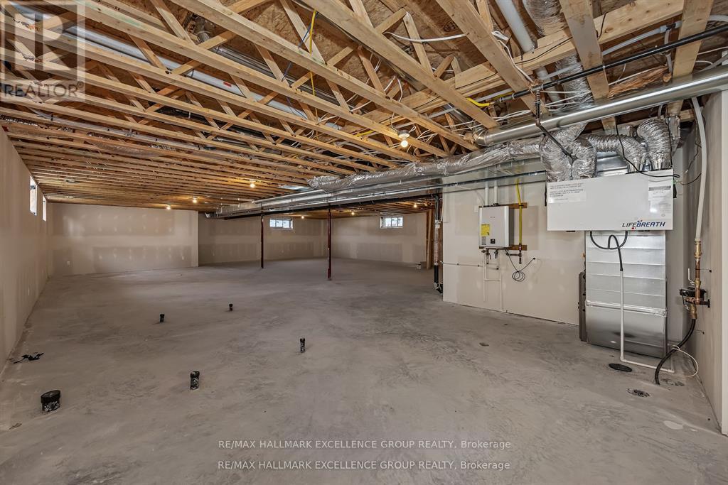 4366 Innes Road, Unit 202